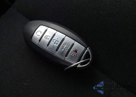 2016 Nissan Pathfinder Platinum/S/Sl/Sv from USA, damaged, VIN 5N1AR2MN0GC660135